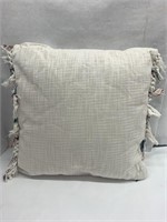 (12x bid) Threshold 18" x 18" Pillow