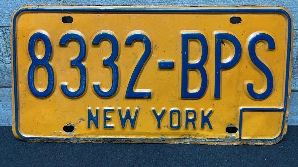 Vintage New York License Plate 8332-BPS