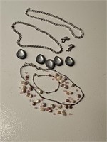 Vintage lot 12 pieces costume jewelry seen in