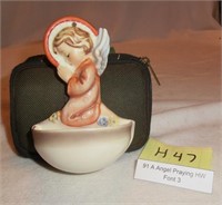 H47- Hummel 91 A Angel Praying HW Font 3