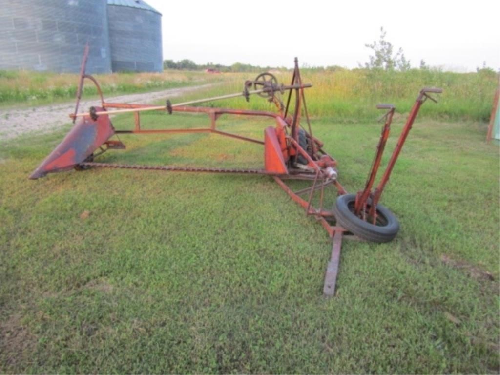 Allis Chalmers 8ft. Ground Drive Swather