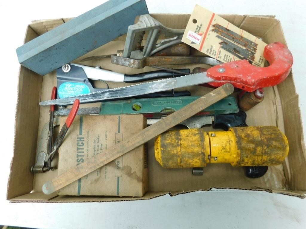 Miscellaneous hand tools and accesories
