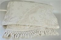 GREAT VINTAGE CHENILLE BREADSPREAD - QUEEN SIZE