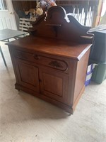Commode/Cabinet