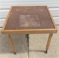 VINTAGE FOLD UP CHILD'S PLAY TABLE 2FT SQUARE