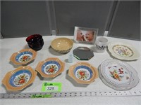 Decorative plates; bowls from Germany; Roseville s