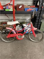 HEDSTROM STRAWBERRY SHORTCAKE GIRLS BIKE