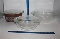 3 Pyrex bowls with lids