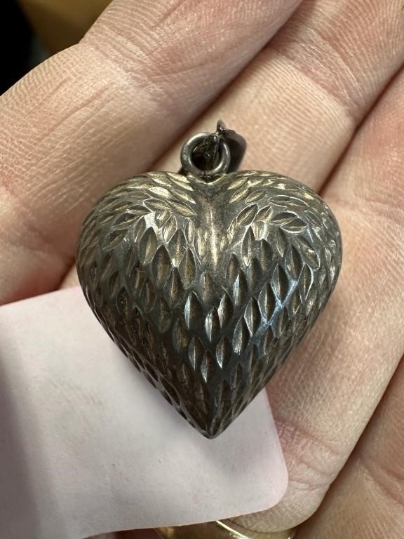 STERLING SILVER HEART PENDANT