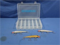 Shimano Box w/3 Rebel Floater Lures