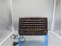 Emerson Radio Model 547N EST. 1947-1949