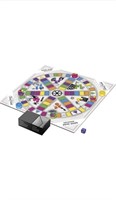 TRIVIAL PURSUIT BOARD GAME SET