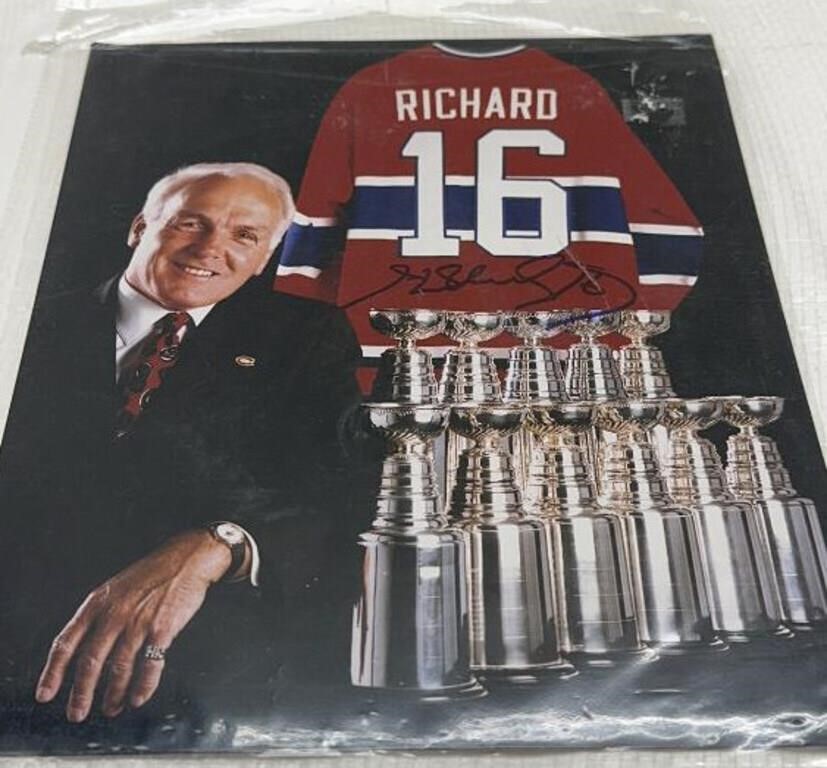 8x10in autographed Richard photo