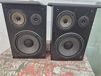 Yamaha speakers