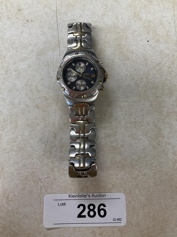 Seiko Chronograph Men’s Wristwatch.