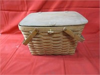 Vintage Longaberger picnic basket.