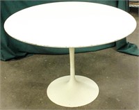 Furniture Mid Century Knoll Saarinen Table