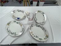 4-Oval Dinner Plates w/Anchor Hocking Cup
