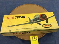 Aurora AT-6 Texan Model Kit