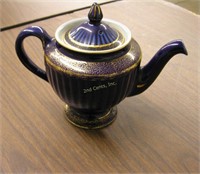 Hall #10 Porcelain 6 Cup Tea Kettle