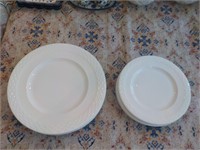 Mikasa - Fine Bone China Set - Ortley Pattern