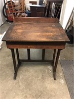 OLD SCHOOL DESK