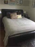 Queen head&footboard/mattress & bedding not includ