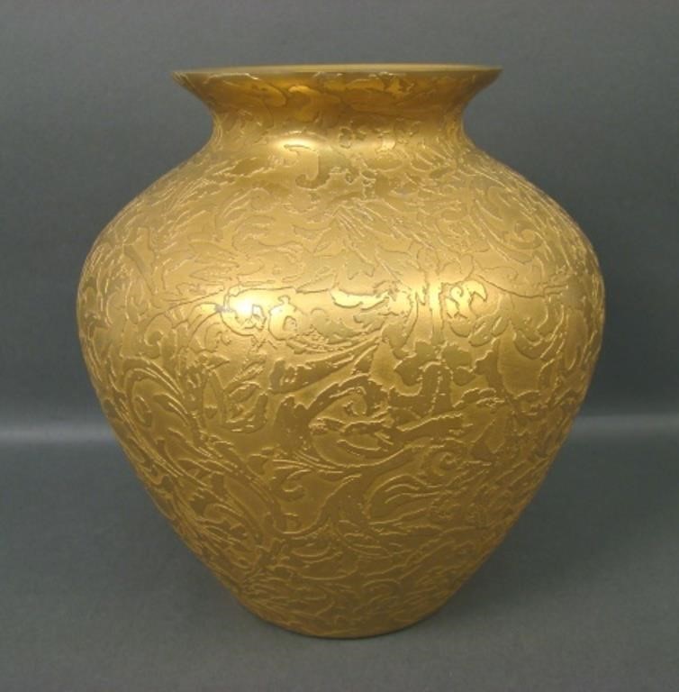 Consol. Gold/Custard L'Ora #4012 Bulbous Vase.