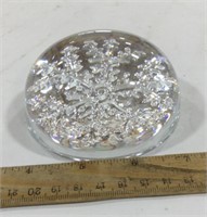 Snowflake paper weight