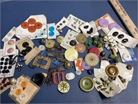 Oddl antique buttons, some on cards