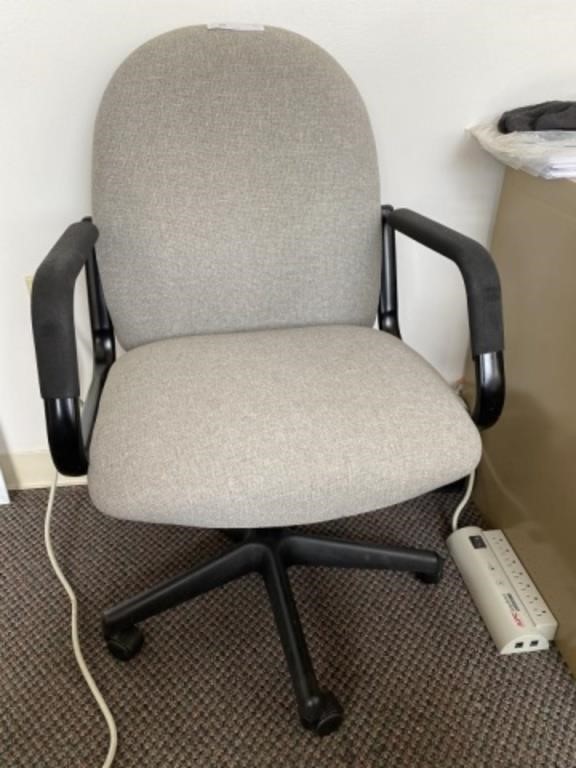 Upholstered Swivel Office Chair