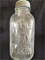 Atlas Mason Glass Jar with Metal Lid