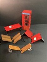 WRESTLING TOY TABLES BENCH PHONEBOOTH PROPS