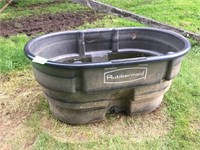 RUBBERMAID 100 GALLON WATER TANK