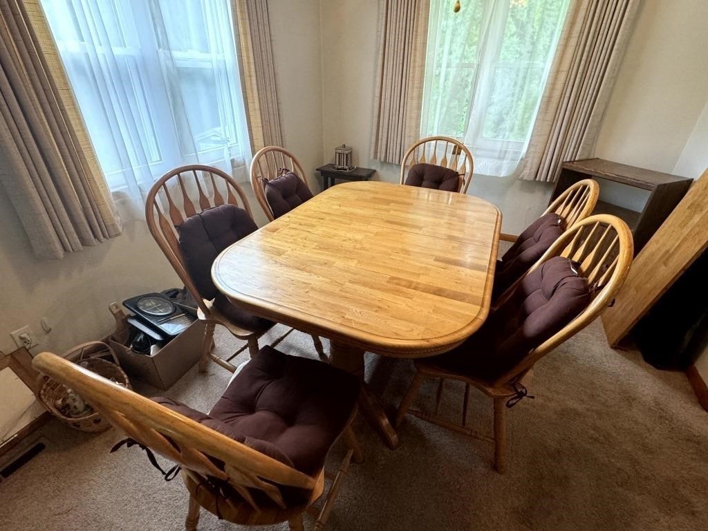 Oak Table and Chairs with Leaf