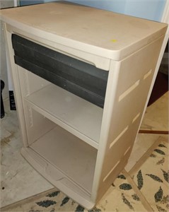 Rubbermaid Storage Unit w/ Adjustable Shelves