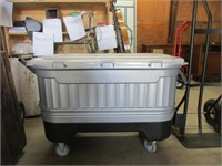 Igloo wheeled party cooler