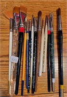 Paintbrushes Most NEW in not all