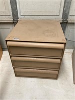 3 drawer storage- plastic