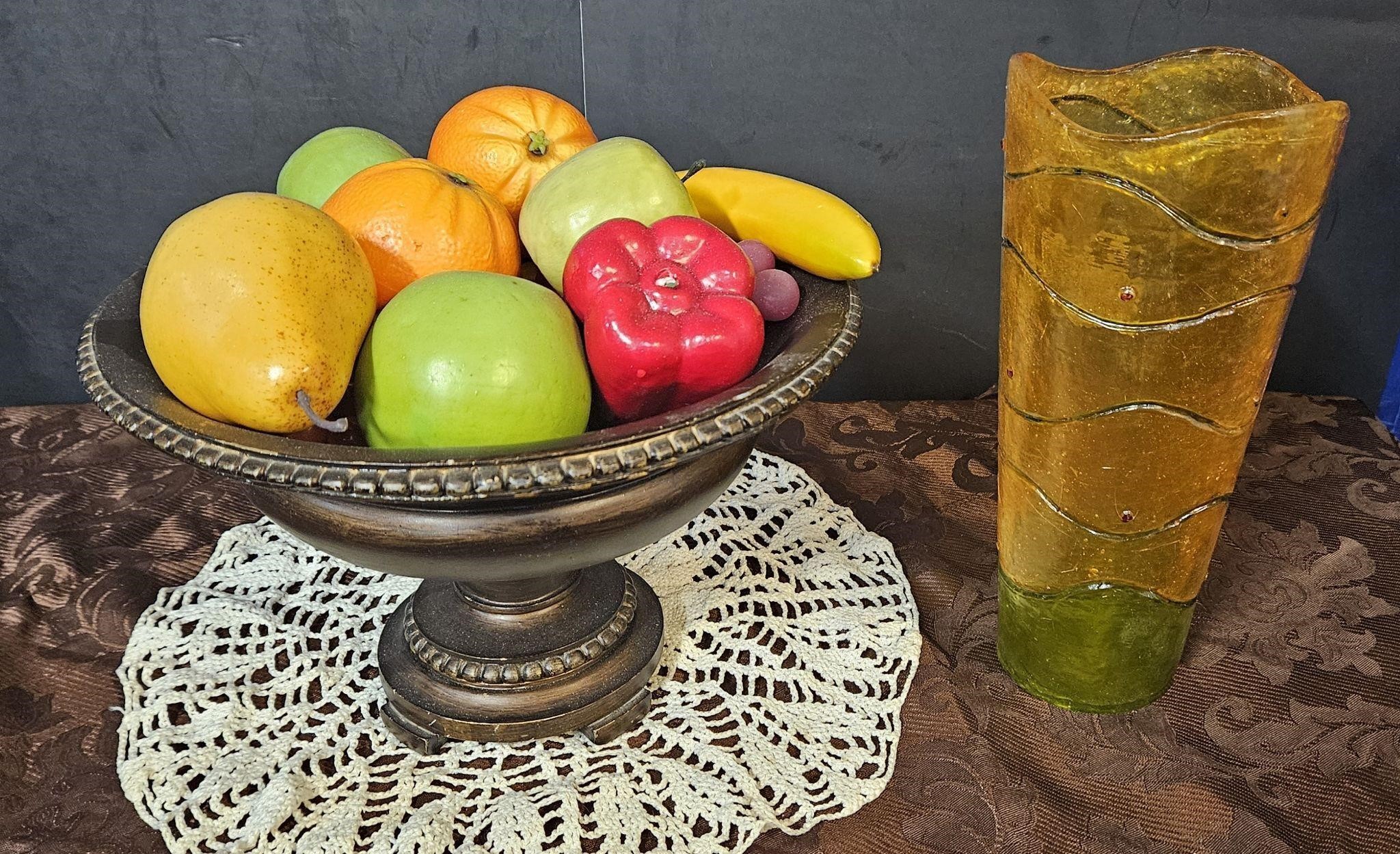 bowl with fruit decoration, small vase ,table nap