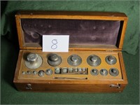 Scale Weight Set (1grm to1000grm) in Wood Case