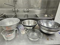 Stainless steel mixing bowls, stainless steel