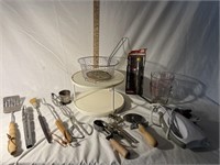 Assorted Kitchen & Grill Tools