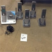 FIVE ATT CORDLESS PHONES WITH BASE