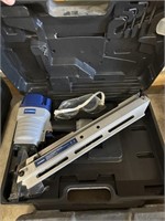 Hyundai Pneumatic Framing Nailer & Case