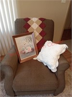 Reclining chair, picture, pillow and decorative