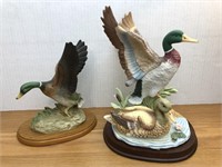 Pair of Duck figurines on wood base's