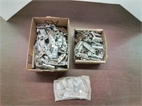 Metal hanging bracket clips