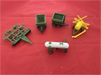 Bag of 5 Toys Sprayer - Trailer - Hay Wagon