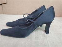 Bandolino heels size 6